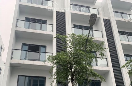 BÁN LIỀN KỀ mặt đường HOÀNG QUỐC VIỆT KÉO DÀI- Cạnh GOLDMARK City 136 Hồ Tùng Mậu Hà Nội