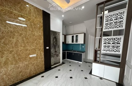 Bán Nhà đẹp Nguyễn Khoái Hoàng Mai 30m, 5 tầng, giá 3.15 tỷ