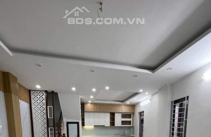 ngõ oto 493 Trương định 40m2 5 tang giá nhỉnh 3 tỷ lh 0963242991