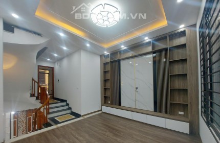 BÁN NHÀ NGUYỄN VĂN LỘC, Ô TÔ, NHÀ MỚI ĐẸP THIẾT KẾ HIỆN ĐẠI 55M2, 5 TẦNG, GIÁ 6.9 TỶ