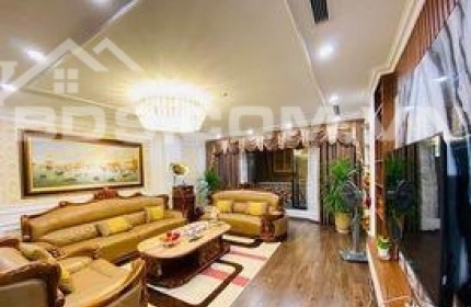 Bán nhà Dương Khuê, Cầu Giấy, 50m2, 4 tầng, mặt tiền 4,5m, giá 8,4 tỷ, phân lô oto tránh.