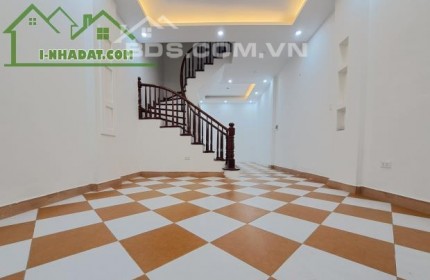 Bán Gấp nhà Tứ Hiệp - Thanh Trì 43m2, 4T, sát TT Thương Mại, ngõ sạch đẹp, 3,2 tỷ