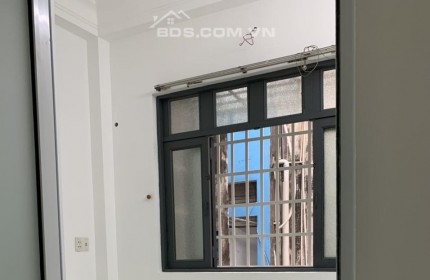 BÁN NHÀ LÝ THÁI TỔ QUẬN 10- DTSD 64M2 - GIÁ NHỈNH 2 TỶ