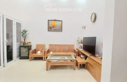 Bán nhà Văn Hương – Đông Đa ngay hôm nay. Phân lô 40m2, nhỉnh 5 tỷ, đẹp vào ở luôn.