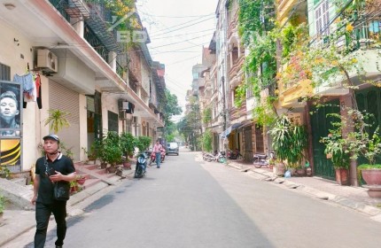 Phân lô  - phố Tam Trinh, 80 m², 4 tầng, MT 6.8m, giá 12.5tỷ. Lh 0945132886