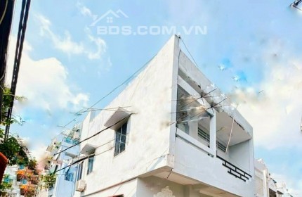 Nhà mặt tiền hẻm oto 40m2 Nguyễn Khoái, Quận 4 Giá 4.85 tỷ