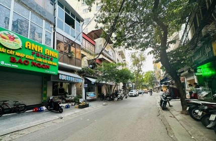 Bán nhà Trung Tâm Ba Đình, Mặt Phố Đặng Dung, 100m x 3T, Giá 34.8 tỷ.