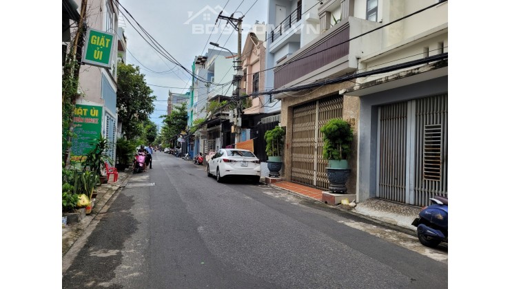 GẦN BIỂN SƠN TRÀ, BÁN NHÀ 2 TẦNG BẰNG GIÁ ĐẤT, XUNG QUANH TIỆN ÍCH BẠT NGÀN, TÂY NHIỀU HƠN TA