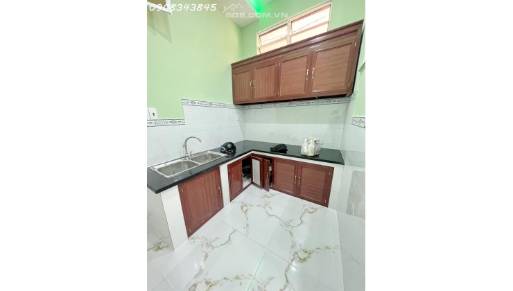 Bán nhà HXH Bùi Minh Trực Q8, ngang 4m, 47m2, 5PN, dòng tiền 7tr/1th