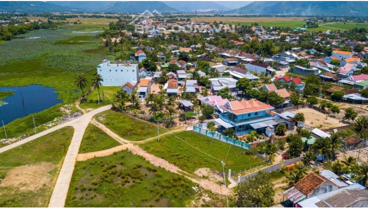 Đất nền ngay sân bay Vân Phong - trung tâm đô thị biển giá chỉ 8tr/m2