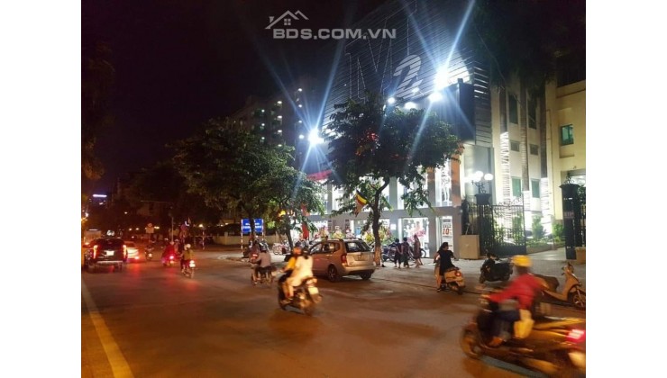 Cho thuê mặt phố Kim Đồng lô góc, vỉa hè 80m 3 tầng, mt 18m 50tr