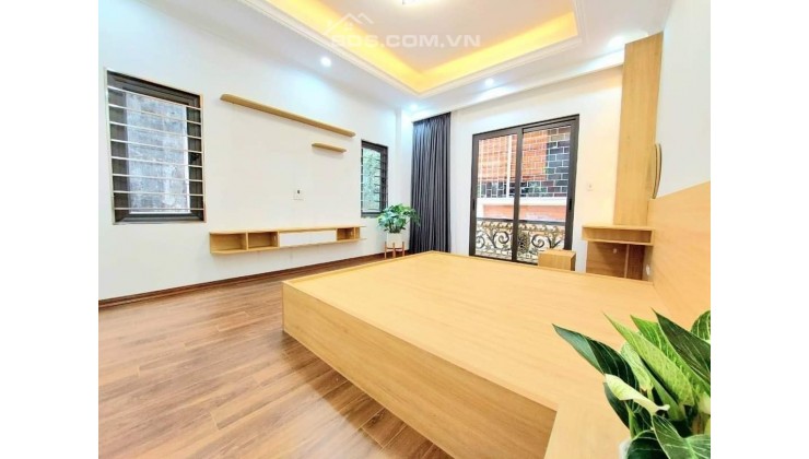 HIẾM TÔN ĐỨC THẮNG -MẶT NGÕ THÔNG - Ô TÔ - KD - NHÀ MỚI - TẶNG FULL NỘI THẤT - NHỈNH 4 TỶ