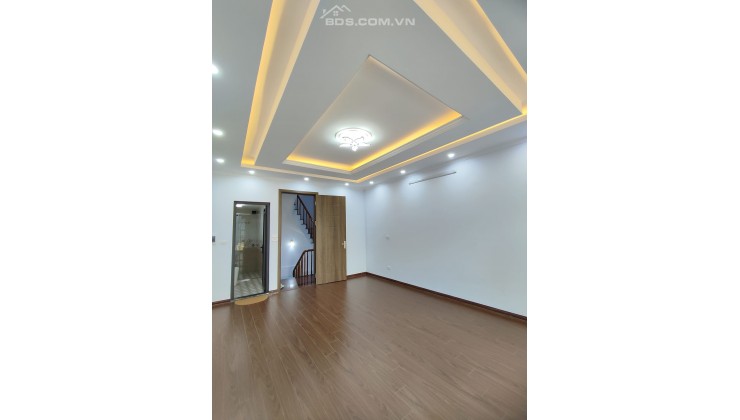 CỰC HIẾM NHINHRINH 7.X  TỶ. 6 TẦNG THANG MÂY. HIẾM CÓ Ở KHU VỰC. NGÕ NÔNG PHỐ XUÂN LA