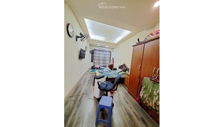 Mảnh đất phân lô Minh Khai Hai Bà Trưng ô tô vào nhà, thoáng tước sau. Diện tích 69m nở hậu.