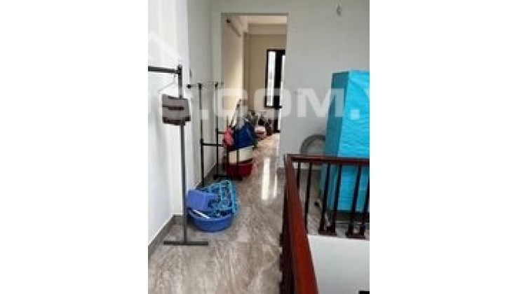Bán Nhà Hoàng Mai 45m2 4T giá chỉ 3.28 tỷ. oto gần