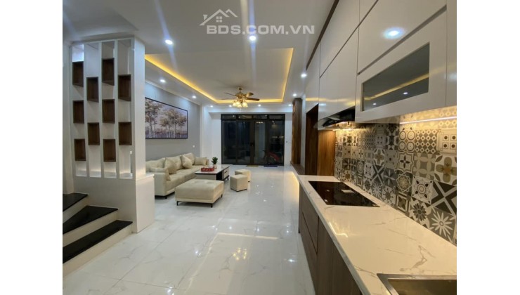 Bán gấp ! Tứ Hiệp - Thanh Trì 40m2, nhà đẹp, ngõ rộng, oto đỗ cổng 3,1 tỷ