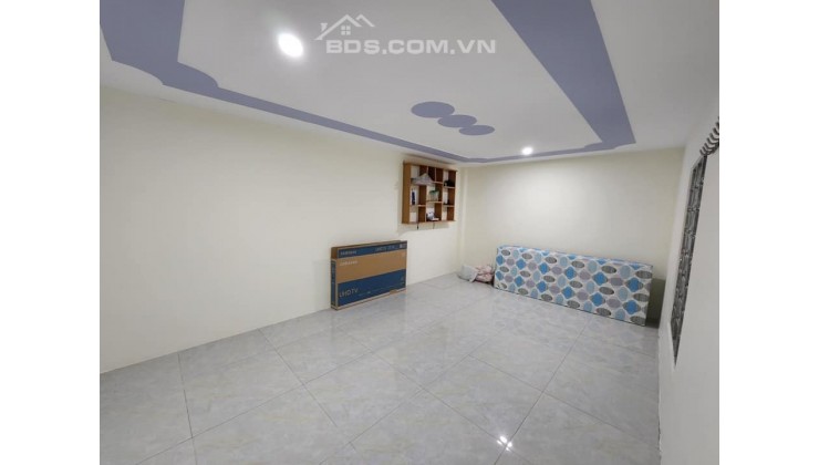 Cần tiền trả nợ bán nhanh căn nhà 90m2 SHR ở Phan Văn Hớn Hóc Môn