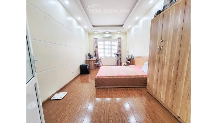 Bán nhà Ngõ 353 Nguyễn Khang, Siêu đẹp, chỉ 4,7 tỷ