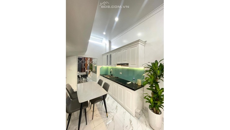 Thanh khoản nhà đẹp sang sịn . mặt phố, đắc địa, hiếm. Kinh doanh mọi hình thức  Gia 14.6 tỷ