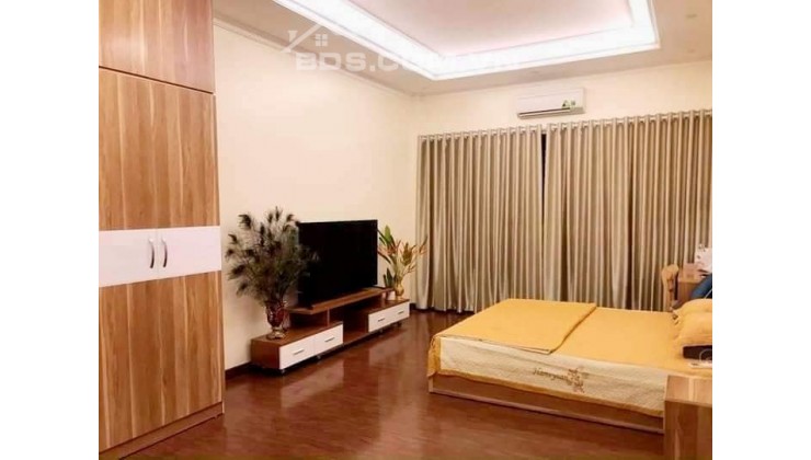 BÁN NHÀ ĐẸP 4 TẦNG DT: 64M2 SỔ ĐỎ GỒM 4 PHÒNG NGỦ MT: 5.6M CHỈ 50M RA ÔTÔ GIÁ 6 TỶ CÓ THƯƠNG LƯỢNG PHỐ HOÀNG HOA THÁM QUẬN BA ĐÌNH .