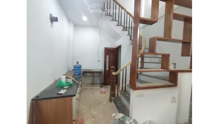 Bán nhà Ngõ 1 Bùi Xương Trạch 30m2, 5T nhỉnh 3 tỷ ngõ 3 gác 50m ra ô tô