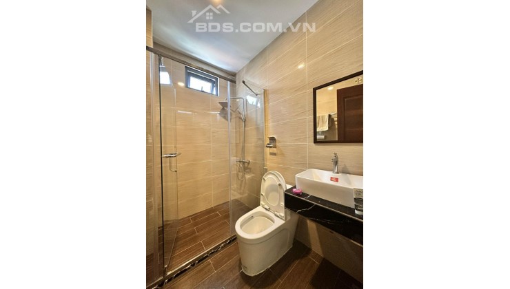 Bán nhà mặt tiền phố Võ Thị Sáu, Tân Định, Q1. 72m2 (4x18m) - 5 tầng. HĐ thuê: 50tr. Chỉ 18Tỷ