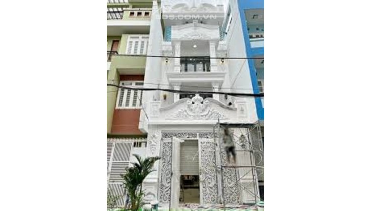 Nhà MT trung tâm Tân Phú, Tân Sơn Nhì, 130m2, 5 tầng, tặng nội thất. Ninh mặt tiền.