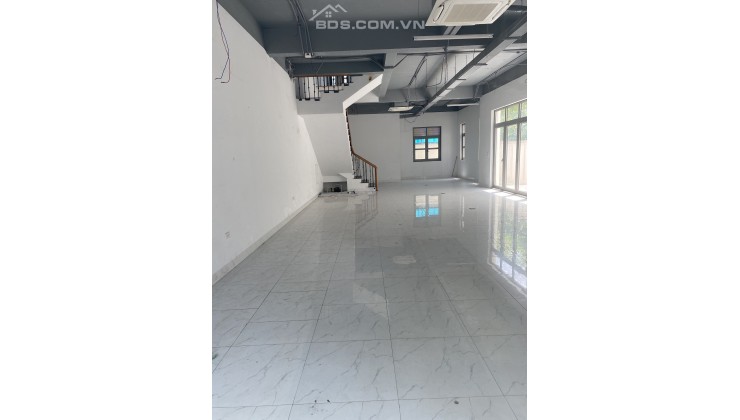 Cho thuê shophouse Vinhomes The Harmony, Long Biên HN.  Dt 220m2