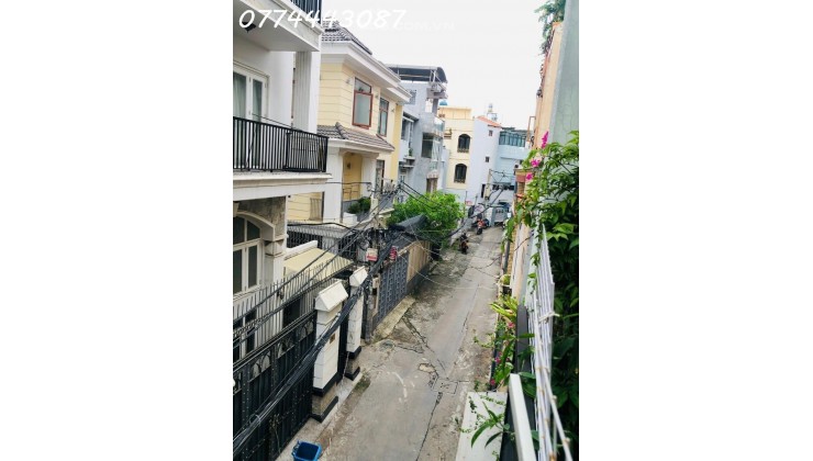 Bán Nhà 21/25 m2, Đường thích Quảng Đức,phường 5, Quận Phú Nhuận.