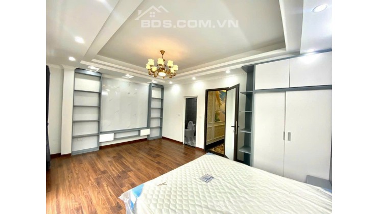 Nguyễn Khánh Toàn, 63m2, MT 4.3m, phân lô, 7 tầng, thang máy, gara ô tô, kinh doanh vip