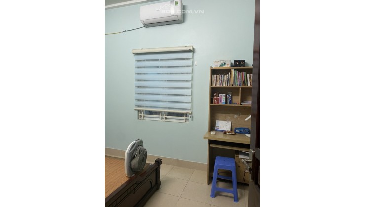 Bán nhà Dương Quảng Hàm, Cầu Giấy, 32m2, 3.95 tỷ, ngõ nông