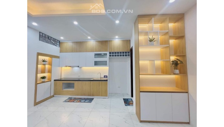 HIẾM RẺ ĐẸP. BÁN_Nhà_Cầu_Giấy
S:40m2, 5 Tầng, mặt tiền 4m, 4.05tỷ