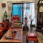 Bán nhà Nguyễn Văn Cừ cách cầu Chương Dương 50m nhỉnh 3 tỷ nhà dân xây 40m MT 5.2m 15m ra ô tô.