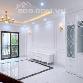 NHÀ MỚI Ở NGAY - FULL NỘI THẤT - GARA Ô TÔ - THANG MÁY NHẬP KHẨU - CẠNH CÔNG VIÊN NHÀ VH - TRƯỜNG QUỐC TẾ