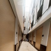 Bán nhà Ngọc Thuỵ, Dt 33m nhà 5 Tầng, Già hơn 4 tỷ.
