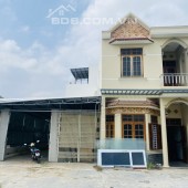 Cho thuê nhà nguyên căn siêu rộng tại Vĩnh Thái 300 m2  có sân rộng có thể làm kho xưởng