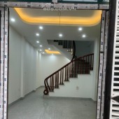 Riêu rẻ, QUAN NHÂN chỉ 4 tỷ, nhà 5 tầng, 45m2 , mặt ngõ