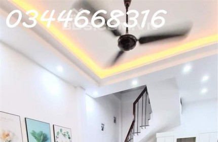 Bán nhà Tư Đình, 33m2x5 tầng, cách 3 nhà ra ngõ ô tô, giá 3 tỷ