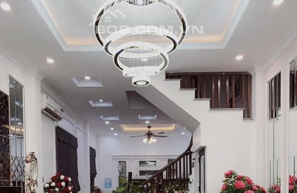 Bán nhà Bồ Đề ngay hồ, Dân xây 5 tầng 6 ngủ đệp long lanh, Hàng xóm phố cổ, nhỉnh 5 tỷ chủ thiện chí.