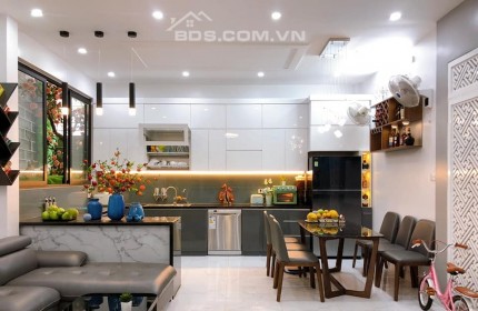 bán nhà 5 tầng . diên tích 50m2  Trần Cung giá 7.9 tỷ