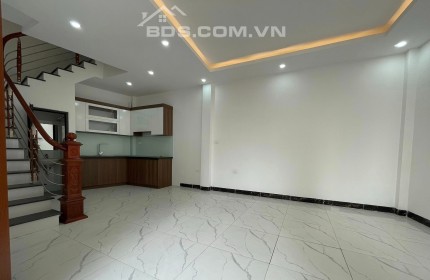 CHẤN ĐỘNG!!!NHỈNH 4 TỶ NHÀ VŨ TÔNG PHAN THANH XUÂN SIÊU RỘNG 60M2, 5 TẦNG Ô TÔ ĐỖ NGÕ THÔNG TỨ TUNG