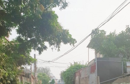 HIẾM, ĐẤT GẦN CẦU THĂNG LONG - Ô TÔ TRÁNH 36M2, 5M MẶT CHỈ 2,2 TỶ (có thương lượng)