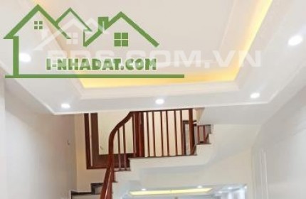Nhà đẹp Thanh Trì, 45m2 * 5T, kinh doanh, oto đỗ cửa, sổ đỏ chính chủ 3 tỷ 400