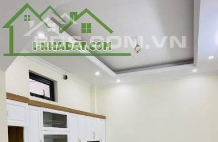 Bán nhà đường Ngọc Hồi 37m2 * 5T, ngõ nông, 500m Bến Xe Nước Ngầm 2,8 tỷ