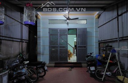 Bán nhà Ngọc Thuỵ 150m2, 2 tầng, sân, vườn, gần ô tô tránh, chỉ 5.2 tỷ