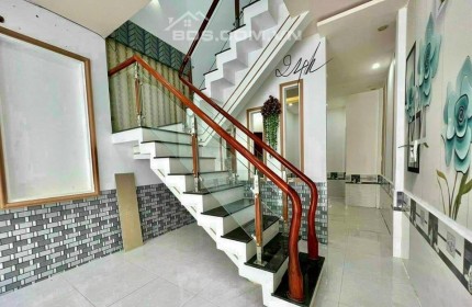 Nhà ở khu dân cư hiện hữu 4x15m2 giá chỉ 450 triệu sổ hồng riêng