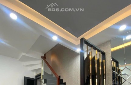 Nhà đẹp giá tốt Nguyễn Trãi, Quận 5 30m2 4 tầng chỉ 5 tỷ 600