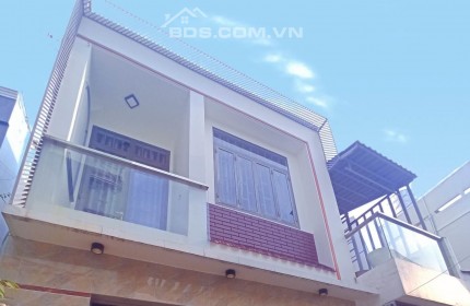 P.10 TÂN BÌNH - NGAY CÔNG VIÊN- HẺM ÔTÔ ĐỖ CỬA - 60M2- 2 TẦNG MỚI KENG- NỘI THẤT GỖ GÕ GIÁ TRỊ CAO- CHÍNH CHỦ CHƯA QUA ĐẦU TƯ- GIÁ 4.x tỷ