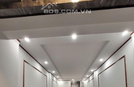 ⭐️Bán Gấp Nhà Mặt Ngõ Trương Công Giai 52m/7 Tầng Thang Máy chỉ 15.8 Tỷ, KD đỉnh⭐️