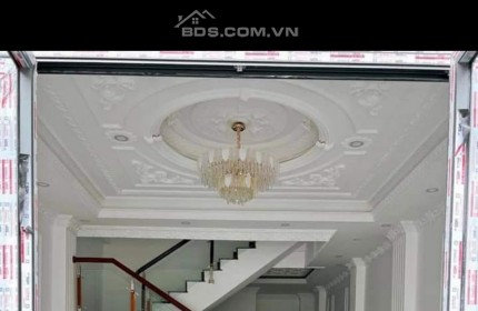 Về ở với con nên bán nhà Đ. Hoàng Diệu, Q.4 1.245 tỷ 61.8m2, SHR